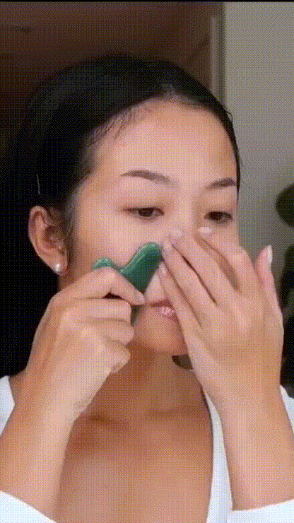 DESINFLAMA TU ROSTRO CON set de Rodillo de Jade y Gua Sha